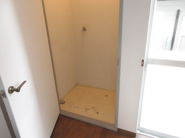 【設備】 | パル・ビレッジ | 室内洗濯機置場