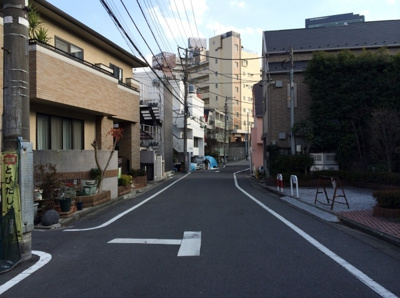 【周辺】 | 駒場1-5賃貸住宅 | 前面道路