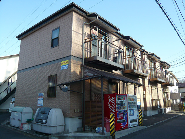 ヴィクトワールの外観|南向きで日当り良好【ヴィクトワール】