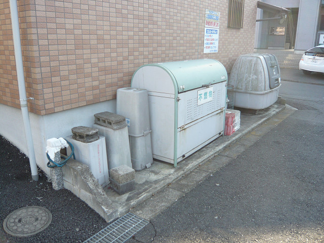 ヴィクトワールのその他共用部分|敷地内ゴミ置場【ヴィクトワール】