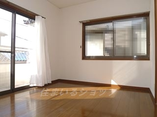 広島市安佐北区口田５丁目の一戸建ての居間・リビング