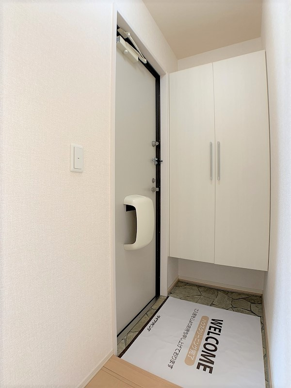 リビングタウン飯岡新田Ⅱの玄関