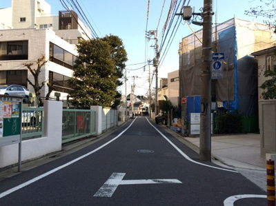 【周辺】 | ディスカバリー・ホームズ青葉台 | 前面道路