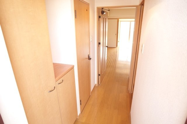 アーバス大手門の内装|アーバス大手門（1ＬＤＫ）　玄関から