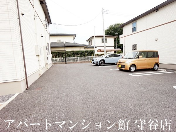 シティフォレスト米ノ城Aの駐車場