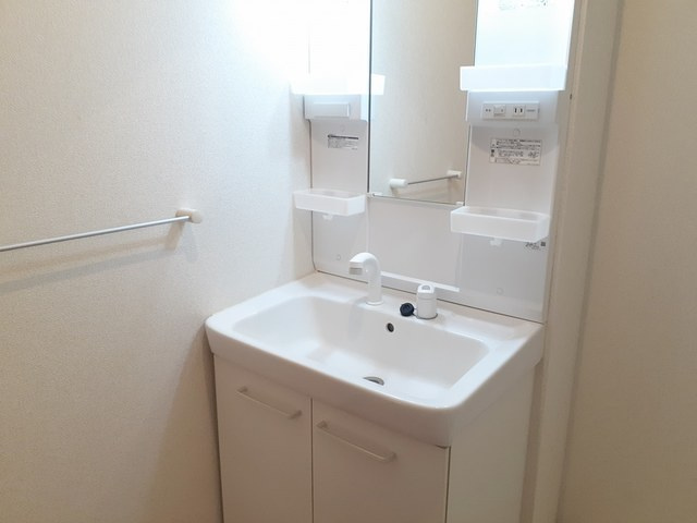 シティフォレスト米ノ城Aの独立洗面台