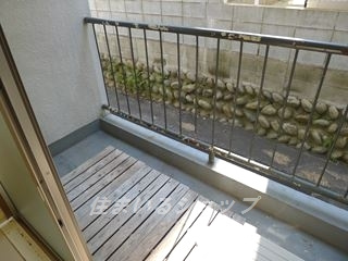 城ヶ丘マンションのバルコニー