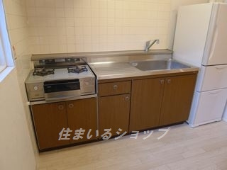 城ヶ丘マンションのキッチン|ガラストップコンロ付き