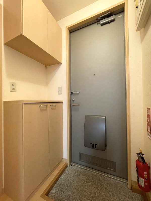 ディアス　セフィーラⅢの玄関