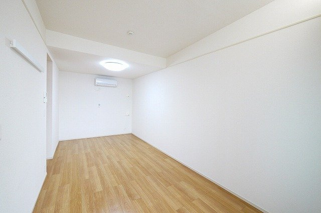 クレール（奈良市）の洋室|お好みの家具を自由に配置してください。