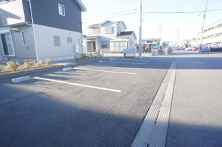 【駐車場】