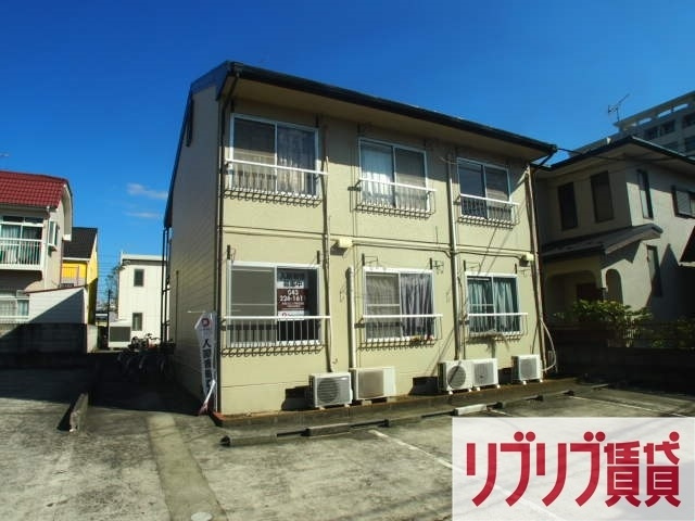 サンハイツ鶴沢の外観