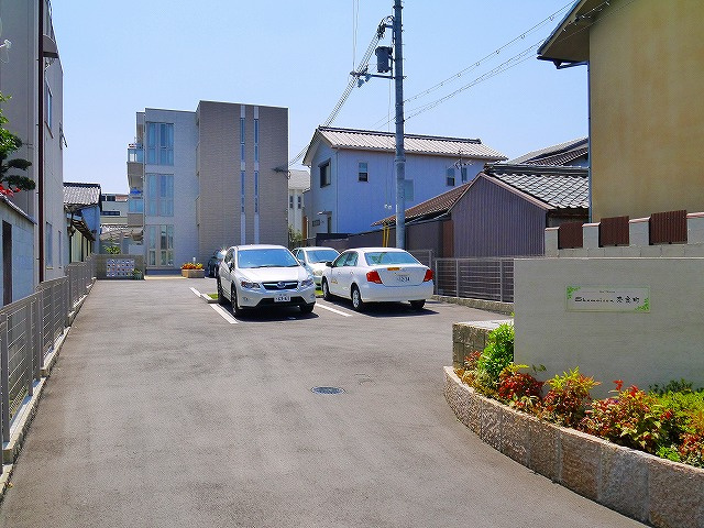 シャーメゾン奈良町の駐車場|駐車場があります