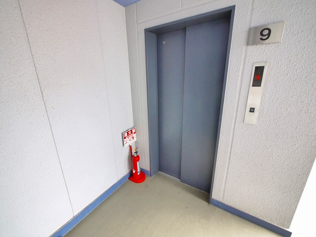 協栄ビル大宮（三条大路１丁目）のその他共用部分|エレベーター完備で安心です