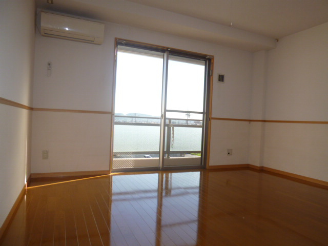 フジパレスの居間・リビング|洋室