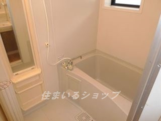 広島市安佐北区落合５丁目のアパートの浴室