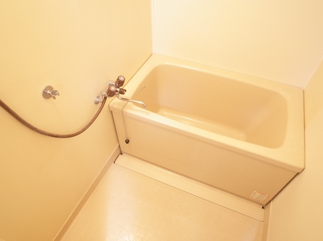 リバーサイド西新の浴室| リバーサイド西新（2ＬＤＫ）　風呂