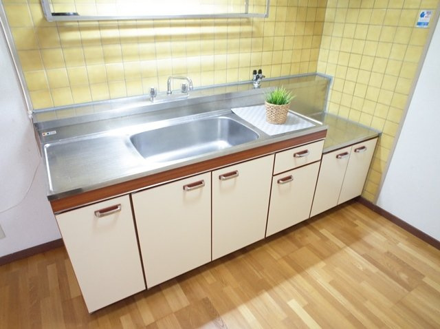 リバーサイド西新のキッチン| リバーサイド西新（2ＬＤＫ）　キッチン