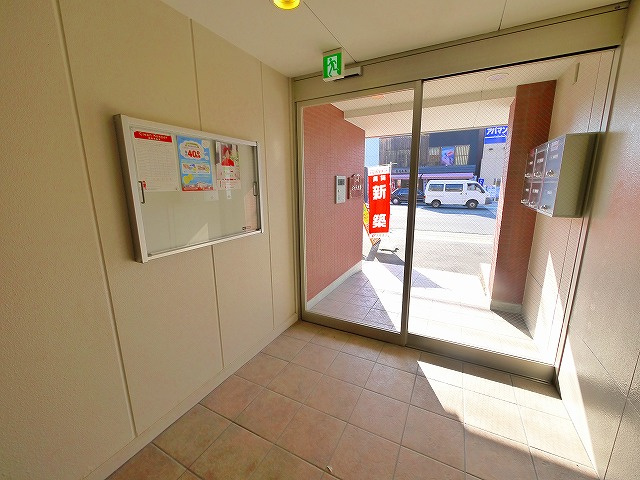 ミッテ三条のその他共用部分|オートロック付きで安心ですね。