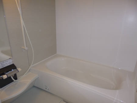 テラス東菅野の浴室