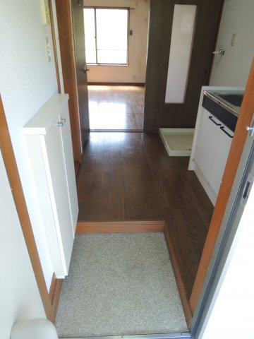 ハイムコーヤ3の洋室|玄関から【ハイムコーヤ３】