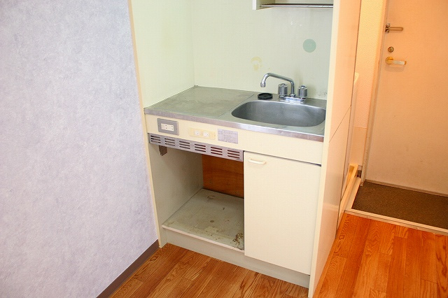 マイモアのキッチン|コンパクトなキッチンで掃除もラクラク