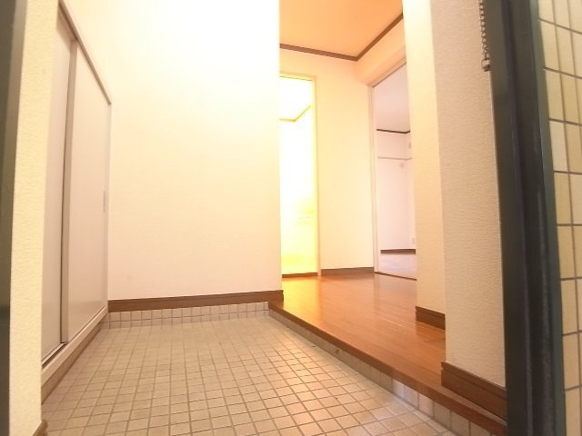 エルム西大濠の玄関|エルム西大濠（2LDK）　洋室