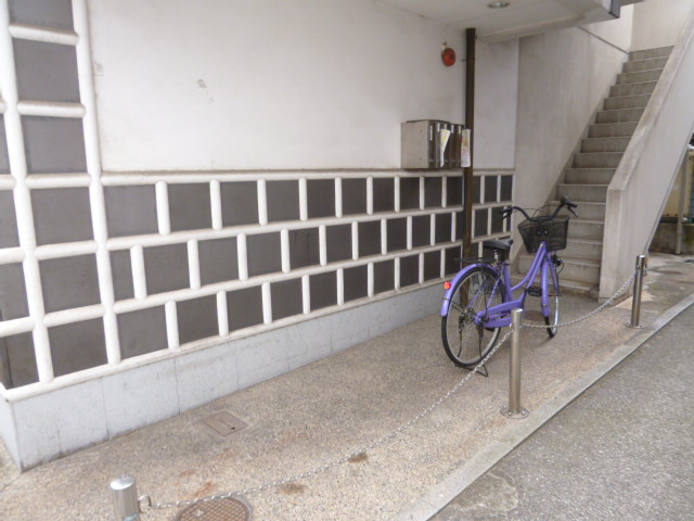 倉敷市中央１丁目の賃貸マンションのエントランス