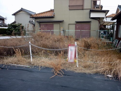 【前面道路含む現地写真】 | 桑名郡木曽岬町　売地 | 現地写真
閑静な住宅地のため住環境良好です！
間口も約9.65ｍと広々としております！