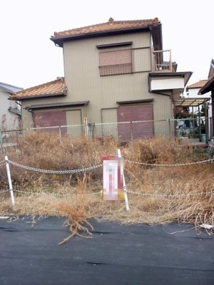 【前面道路含む現地写真】 | 桑名郡木曽岬町　売地 | 現地写真
閑静な住宅地のため住環境良好です！
間口も約9.65ｍと広々としております！