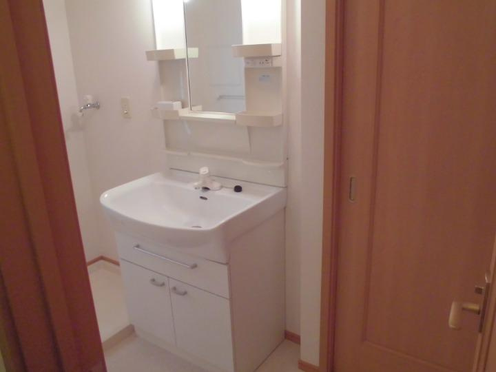 ノーヴァトワーレAの独立洗面台