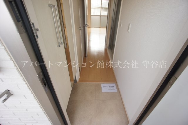 レセンテ紫峰ヶ丘Ｂの玄関|反転です