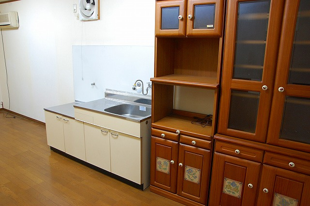 南京終事務所のキッチン