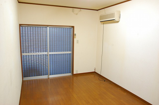 南京終事務所の内装