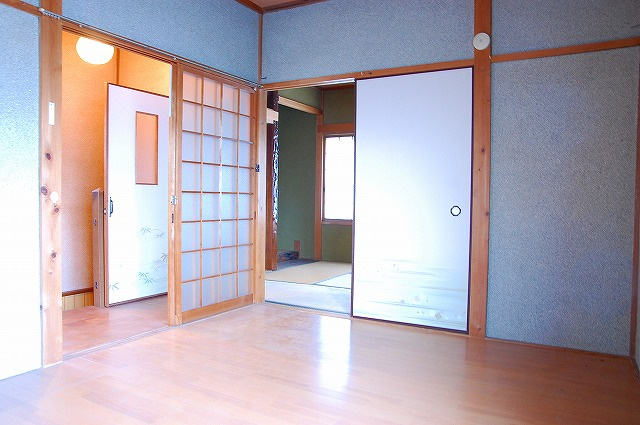 南京終事務所の内装