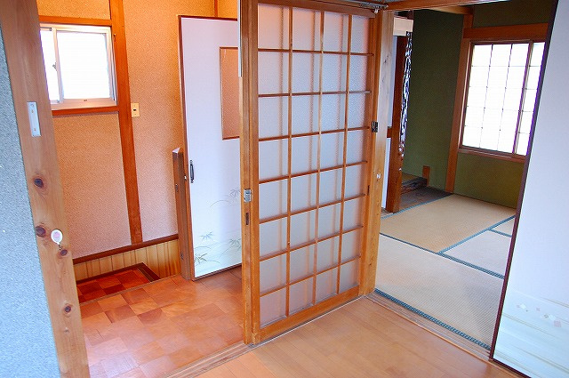 南京終事務所の内装