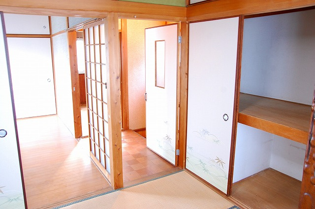 南京終事務所の内装