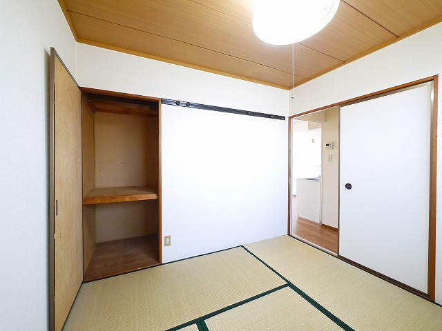 第2六条ハイツの和室
