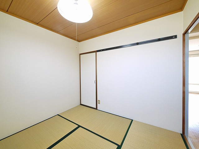 第2六条ハイツの和室
