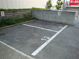 【駐車場】