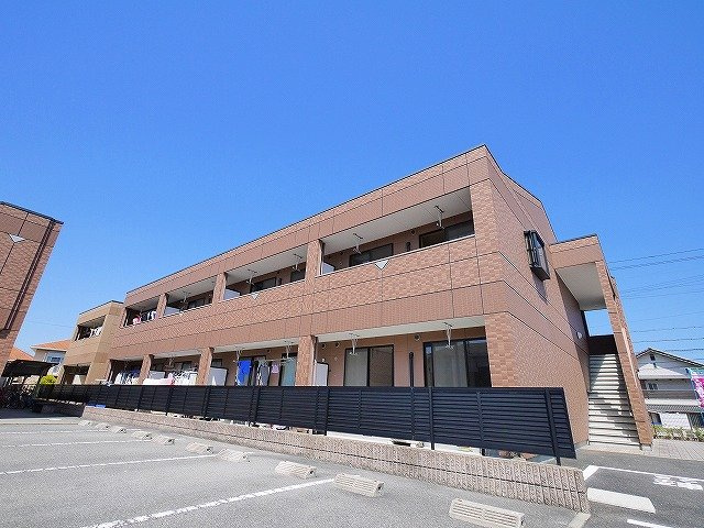 シャインヒルズⅠの外観|落ち着いた外観です。