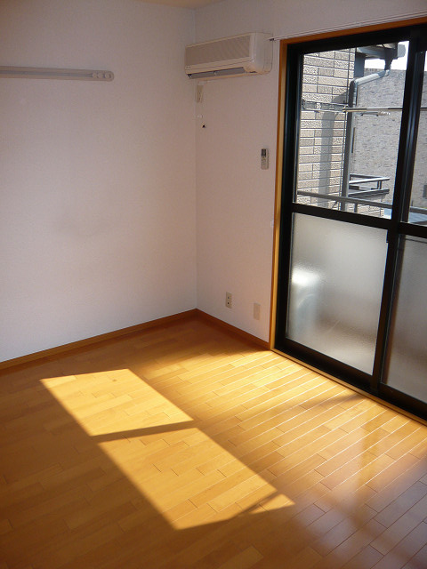 ジュネスIの洋室|洋室6帖【ジュネスI】