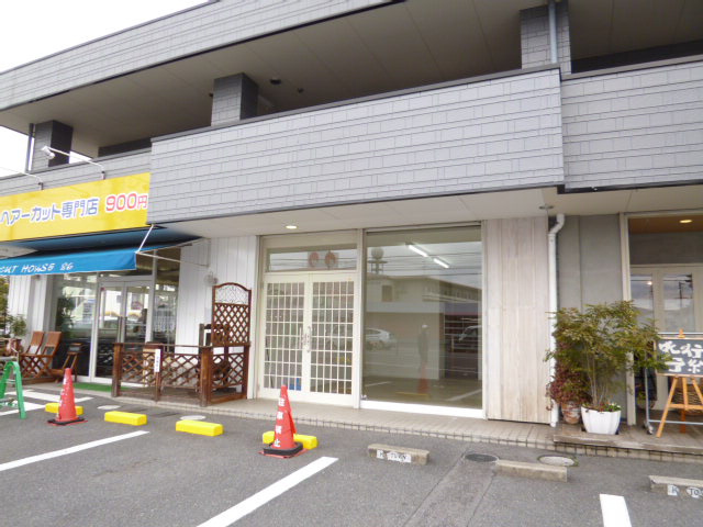 倉敷市中庄の店舗事務所の外観