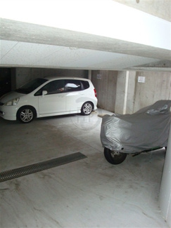 【駐車場】