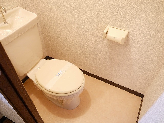 ラ・サンフォニーのトイレ|コンパクトで使いやすいトイレです