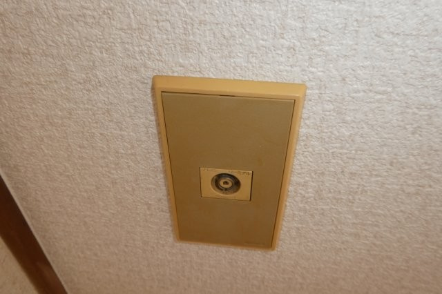 マンション西岡Ｂの設備|電話モジュラー