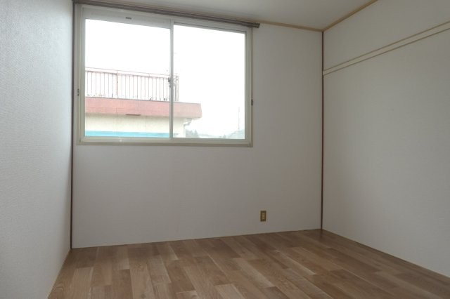 マンション西岡Ｂの寝室|洋室