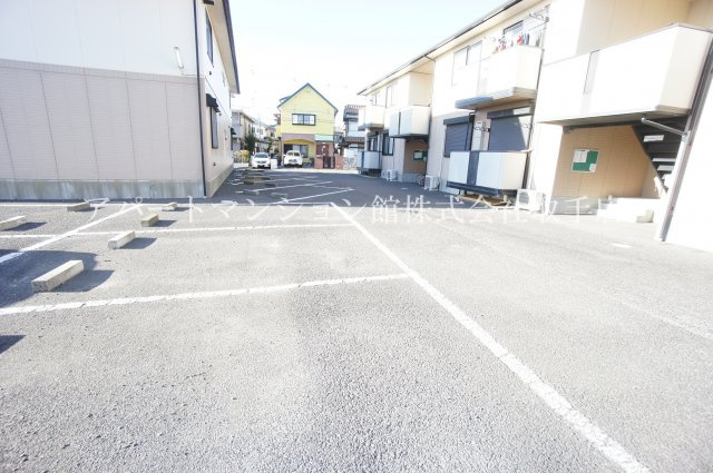サニーコート桜井Ⅱの駐車場