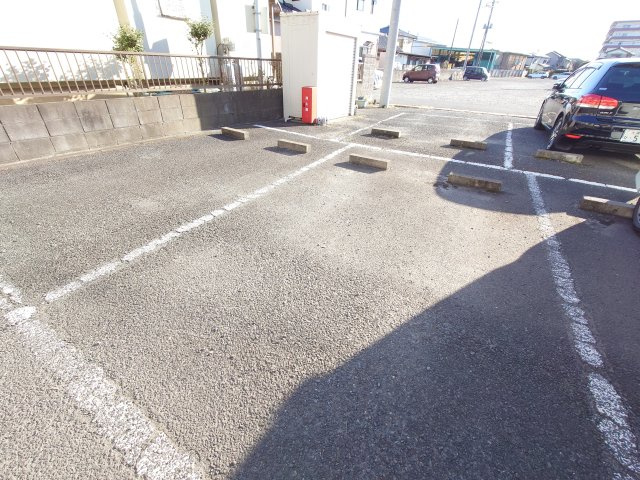 サニーコート桜井Ⅱの駐車場