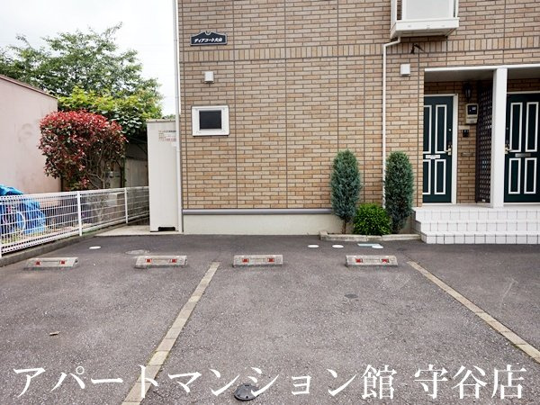 ディアコート大山の駐車場